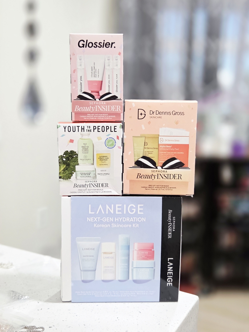 SEOHORA BeautyINSIDER Set Of 4~Glossier, Laneige, Youth To People, Dr. Dennis